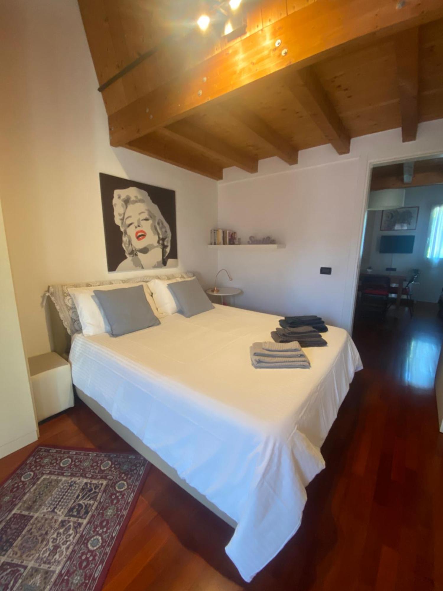 Casa Vacanze Chez La Reine - Holiday Home 비첸차 외부 사진