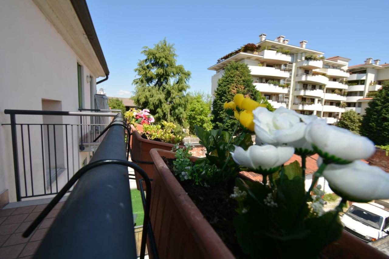 Casa Vacanze Chez La Reine - Holiday Home 비첸차 외부 사진